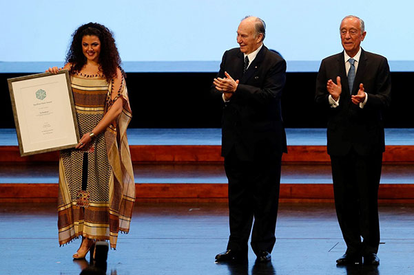  الفنانة الفلسطينية ناي البرغوثي تحصل على جائزة المواهب الشابة في هولندا
